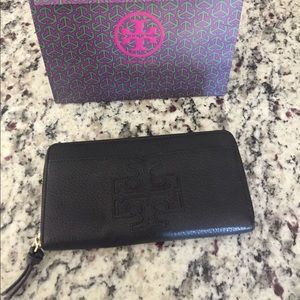 Tory Burch wallet